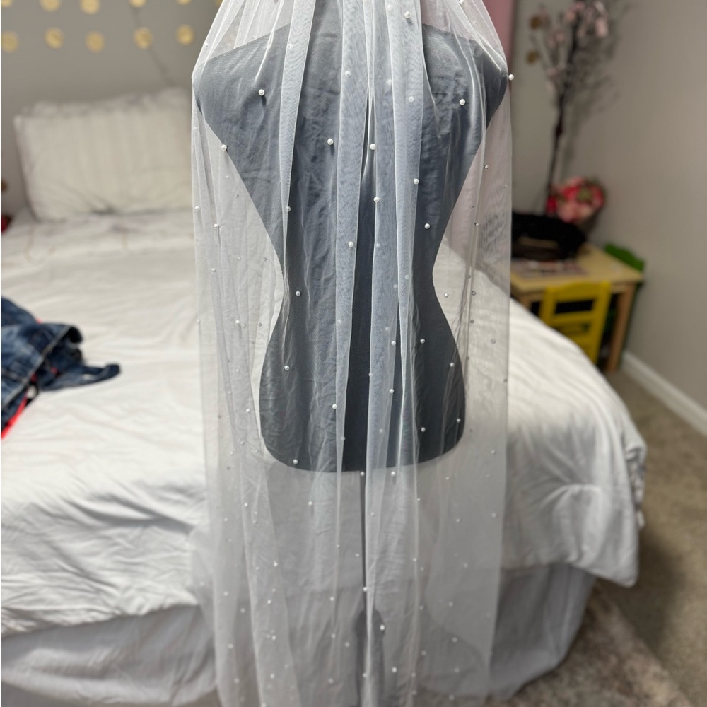 Waltz Length Pearl Beaded Tulle Veil with Comb – 59” (150cm) - Picture 4 of 8